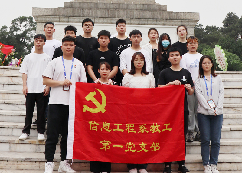 1617335349218171.jpg 图:活动现场.jpg