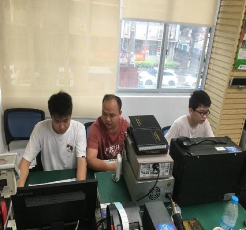 图9：覃喜老师赛前指导.jpg